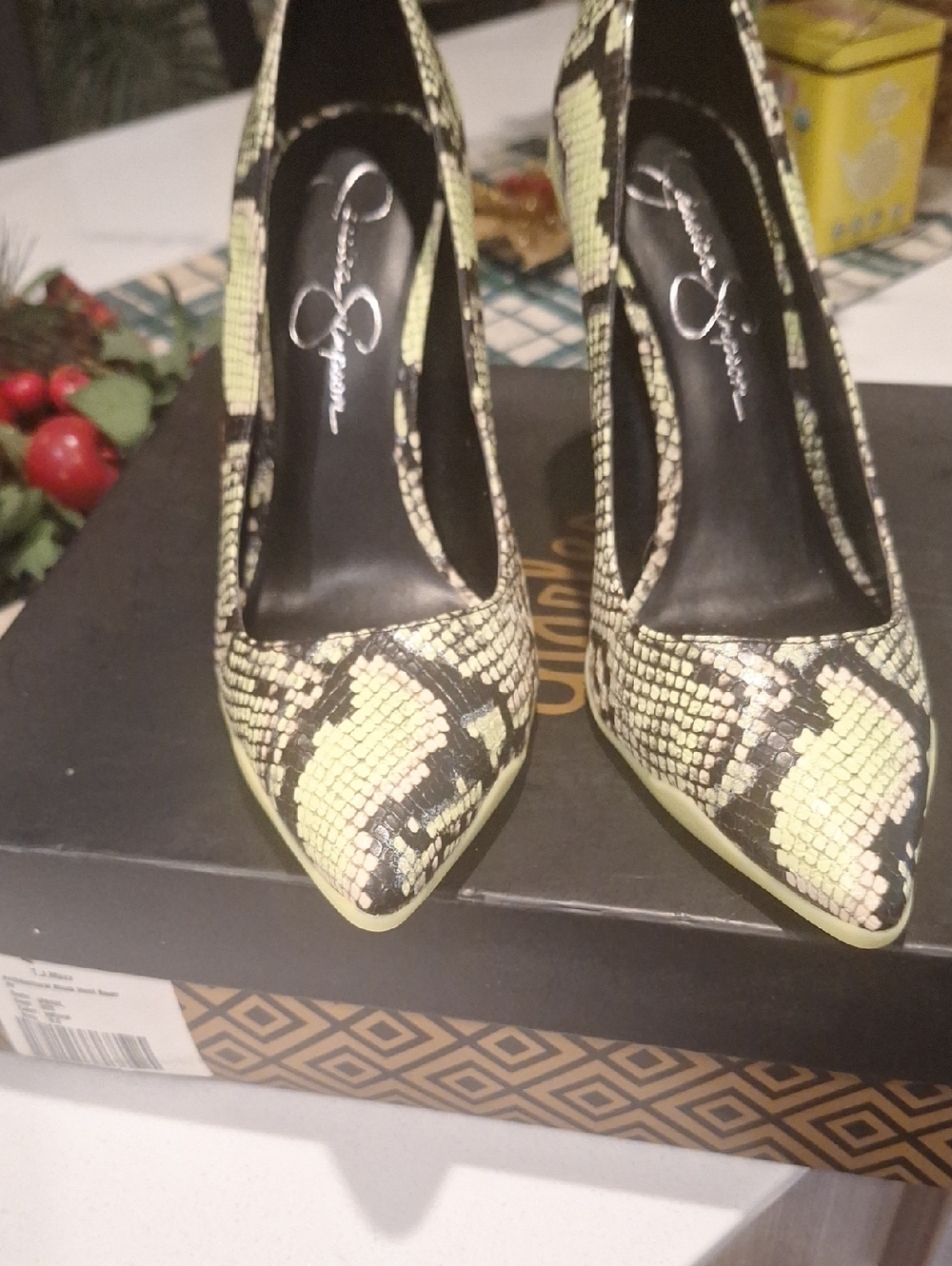Jessica Simpson Yellow Snake-Print Pointed Pump